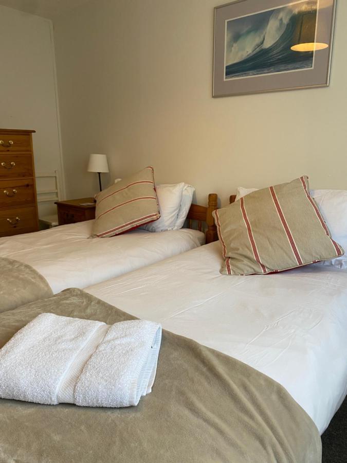 Trafalgar, Lovely Ground Floor Flat With Outside Patio Garden, Minutes Walk To Seafront Seaview Luaran gambar