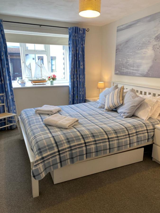 Trafalgar, Lovely Ground Floor Flat With Outside Patio Garden, Minutes Walk To Seafront Seaview Luaran gambar